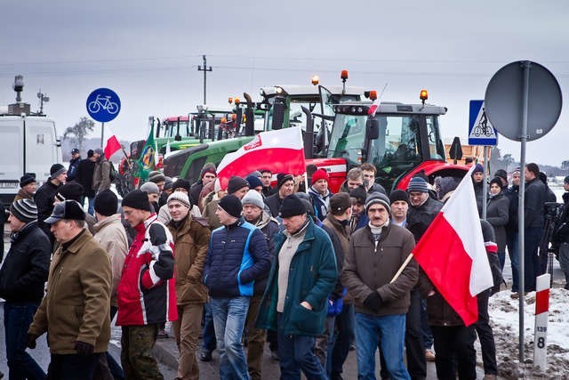 Blokada trwała dwie godziny, a rolnicy co kwadrans przepuszczali kierowców