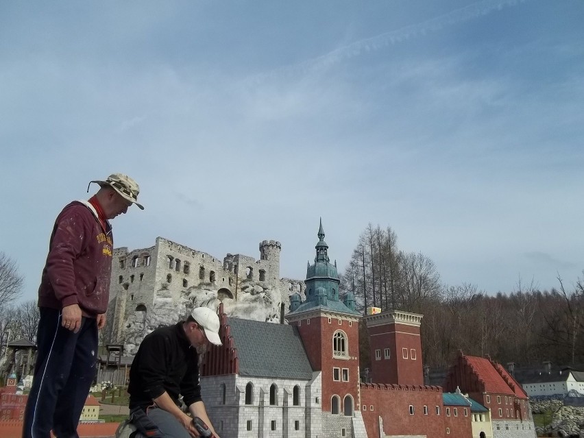 Wawel stanął pod zamkiem Ogrodzienieckim w Podzamczu [ZOBACZ]