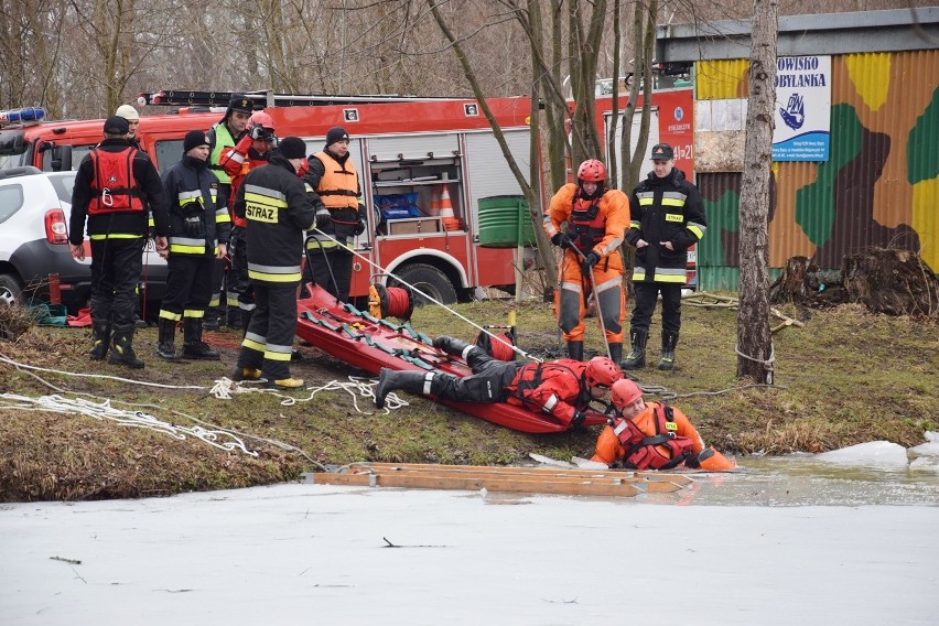 Strażacy z Jednostki Ratowniczo-Gaśniczej w Gorlicach...