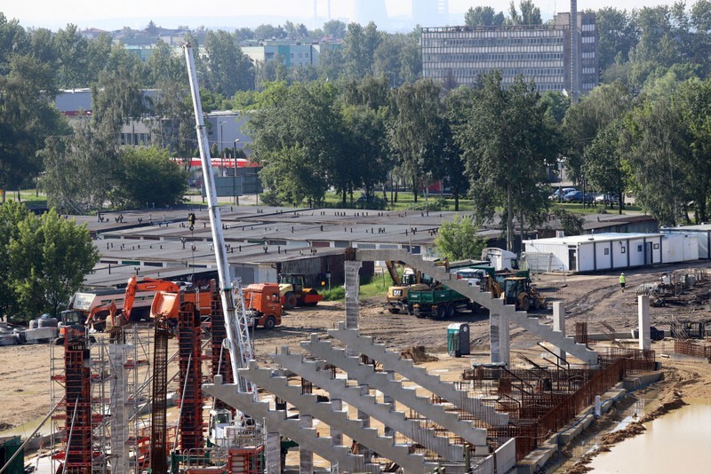 Tak dziś wygląda budowa stadionu sportowego i hali w rejonie...