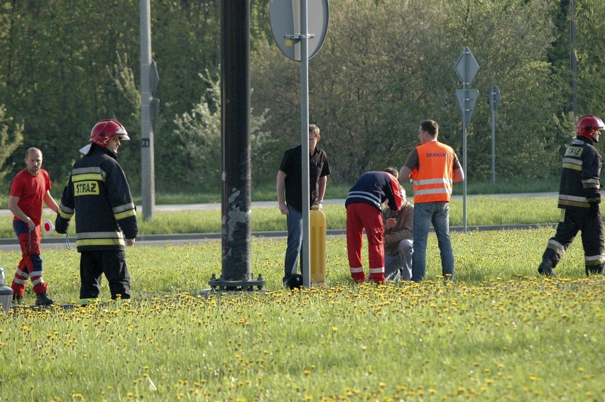 Diamentowa-Wrotkowska: Motorowerzysta zderzył się z autem osobowym (FOTO)