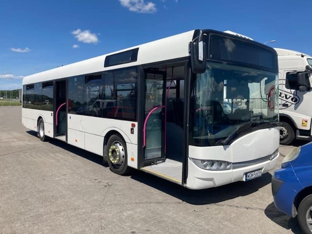 Darmową komunikację uzdrowiskową obsługuje mogący pomieścić stu pasażerów autobus