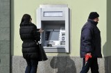 Jak Polacy korzystają z kont bankowych? Ile osób w ogóle nie posiada rachunku? [dane NBP]