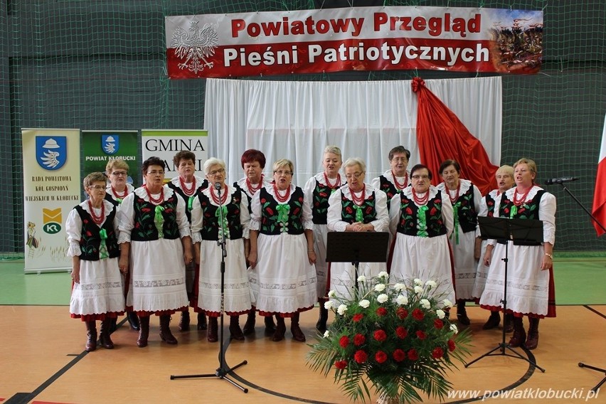 Panki: II Powiatowy Przegląd Pieśni Patriotycznych