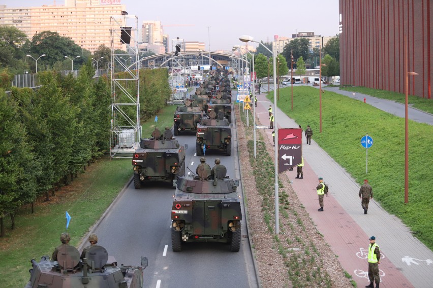Defilada wojskowa "Wierni Polsce" odbyła się 15 sierpnia.