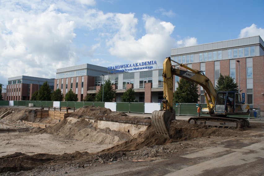 Kraków. Wielkie inwestycje krakowskich uczelni. Dla studentów powstają laboratoria i obiekty sportowe [ZDJĘCIA]