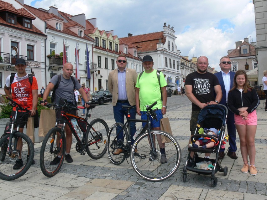 Jadą rowerami dla Bartusia Przychodzkiego z Lublina do...