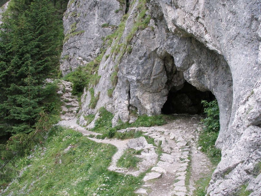 Jaskinia Obłazkowa...