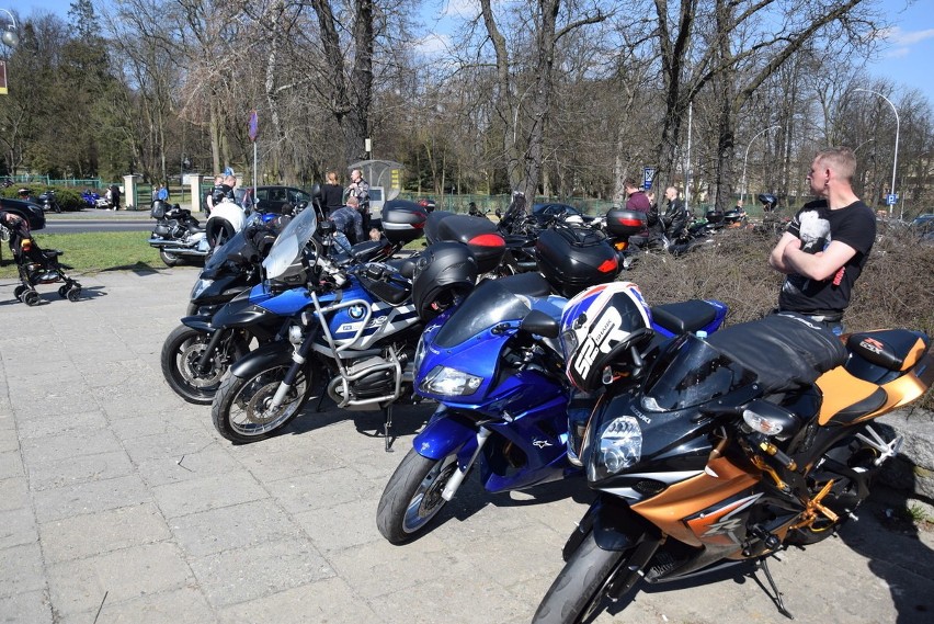 Pielgrzymka Motocyklistów na Jasną Górę 2018: 50 tysięcy motocyklistów na Zlocie Gwiaździstym z całej Polski ZDJĘCIA