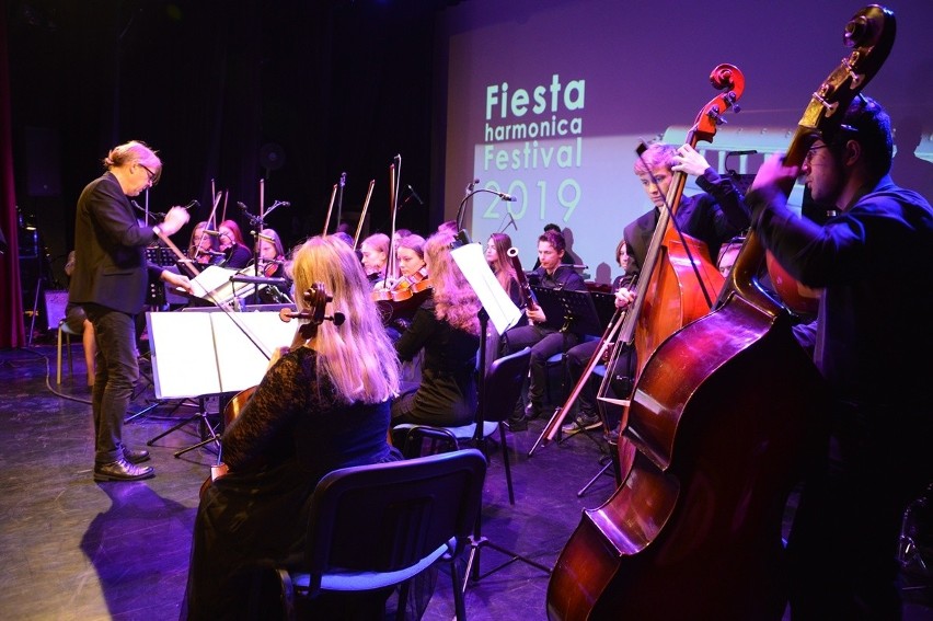 Fiesta Harmonica Festival z harmonijką ustną w roli głównej w Stalowej Woli