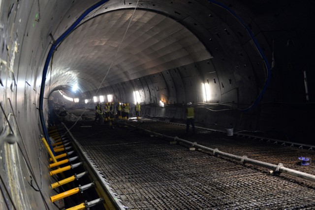 Czy tunel pod Martwą Wisłą zostanie oddany do użytku wiosną 2016 roku?