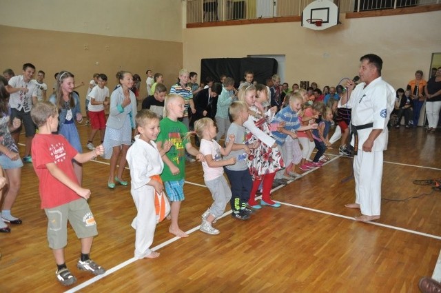 W Letniej Akademii Karate w Skarżysku wzięło udział ponad sto osób. 