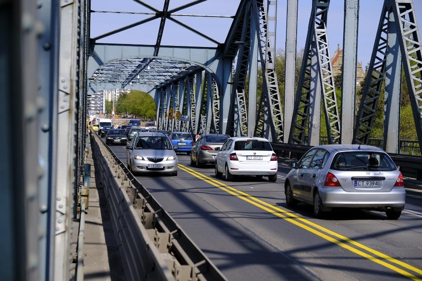 Toruń wśród miast z największym natężeniem ruchu. Gdzie jest najgorzej?