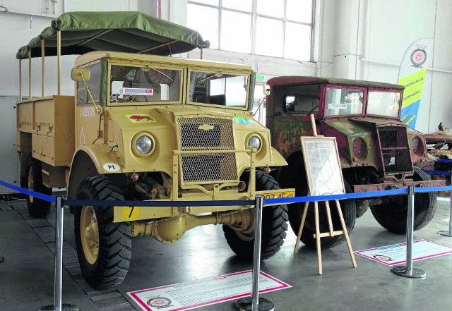 Chevrolet Canada odrestaurowany przez wielkopolskiego kolekcjonera Grzegorza Frąckowiaka. Drugi egzemplarz (przed odbudową) służył żołnierzom 5. Kresowej Dywizji Piechoty w Afryce Płn. Fot: Marek Ponikowski