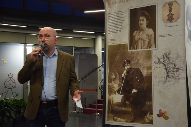 Wystawa o rotmistrzu Witoldzie Pileckim w Tychach. Ryszard Mozgol, naczelnik Oddziałowego Biura Edukacji Narodowej IPN w Katowicach
