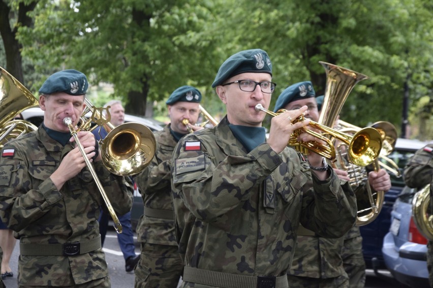 Podniosła msza św. w Kolegiacie Św. Apostołów Piotra i Pawła...