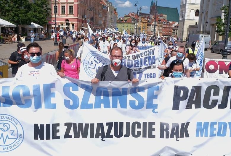 Protest środowisk medycznych w Warszawie.