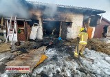 Groźny pożar koło Bełchatowa. Płonął budynek gospodarczy połączony z mieszkalnym. Ewakuowano jedną osobę