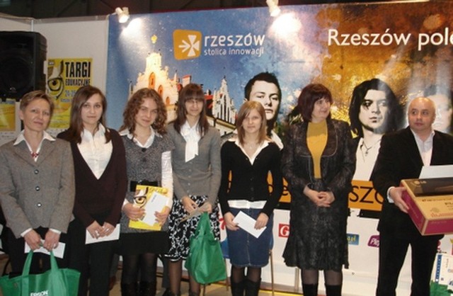 Konkurs na najlepszą szkolną witrynę rozstrzygnięto i nagrody wręczono podczas IV Podkarpackich Targów Edukacyjnych.