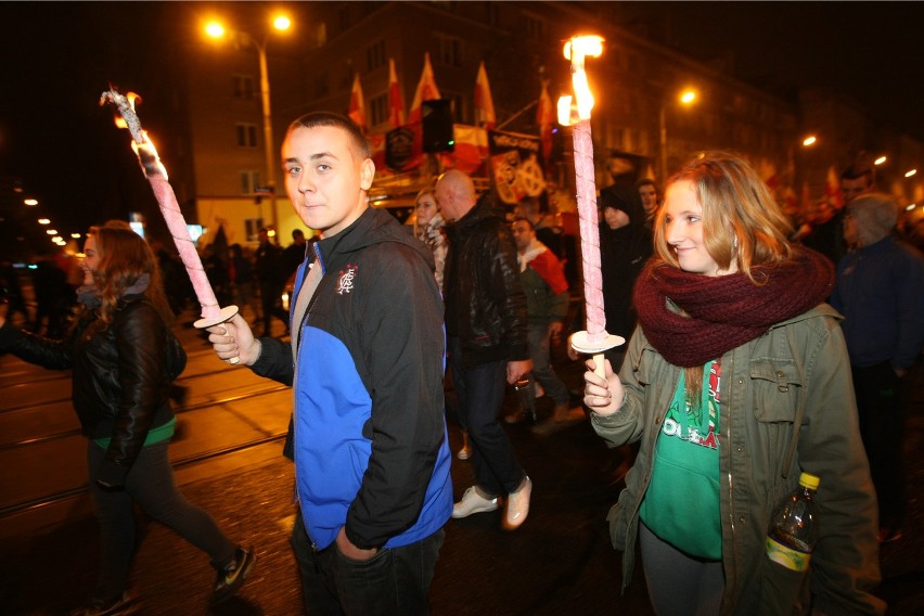 W marszu narodowców we Wrocławiu uczestniczyło ok. 8 tys....