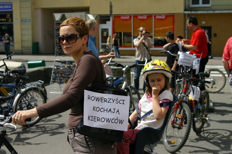 W sobote przez centrum Slupska przejechalo okolo stu...