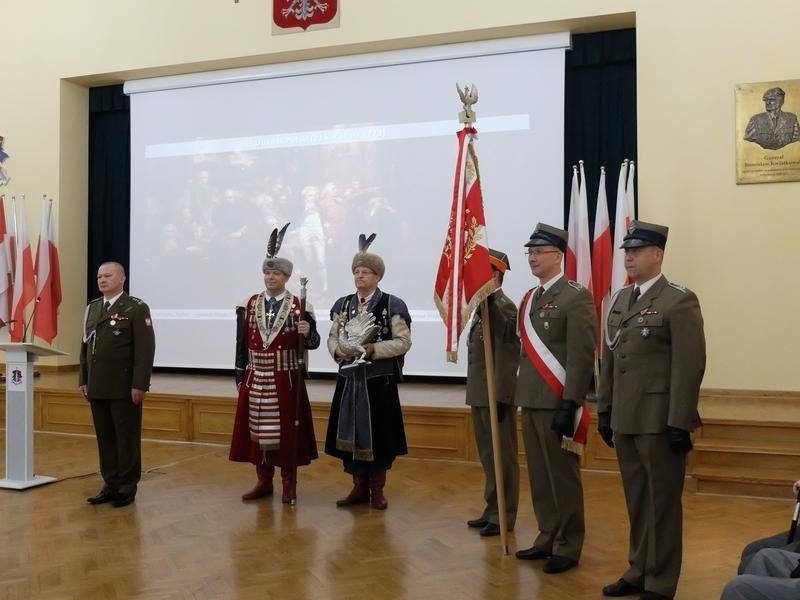 Krakowskie wojsko świętuje niepodległość [ZDJĘCIA]