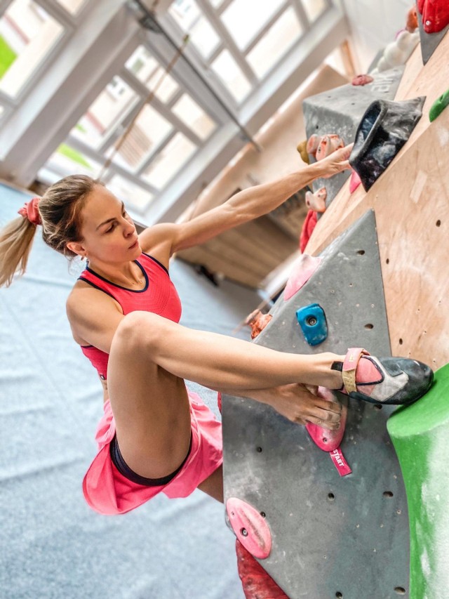 Anna Brożek należy do czołówki polskich wspinaczek sportowych. Jej specjalność to speed climbing