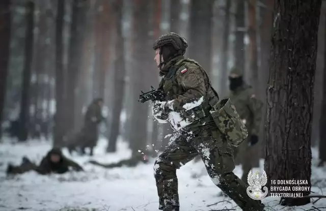 Wojska Obrony Terytorialnej po raz kolejny zapisują chętnych do zimowego szkolenia wojskowego – Ferie z WOT.