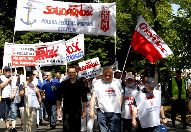 Padły słowa o rosnącym bezrobociu, o coraz gorszym stanie gospodarki, w tym tej tu na Pomorzu, gdzie zlikwidowano niemal wszystkie wielkie firmy.