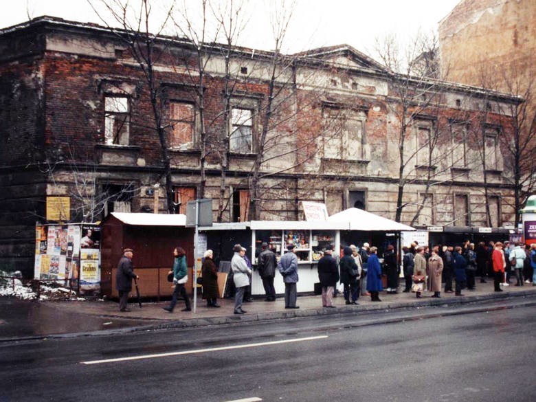 Kraków z lat 90. To było inne miasto, inna epoka. I czas wielkich zmian. Zobaczcie archiwalne zdjęcia