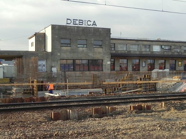 Trwa budowa nowego tunelu obok dworca w Dębicy. Fot. Mateusz Mrozek