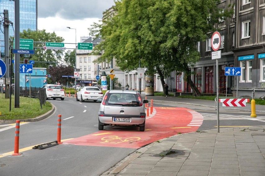 Tylko nieco ponad połowa użytkowników jednośladów czuje się...