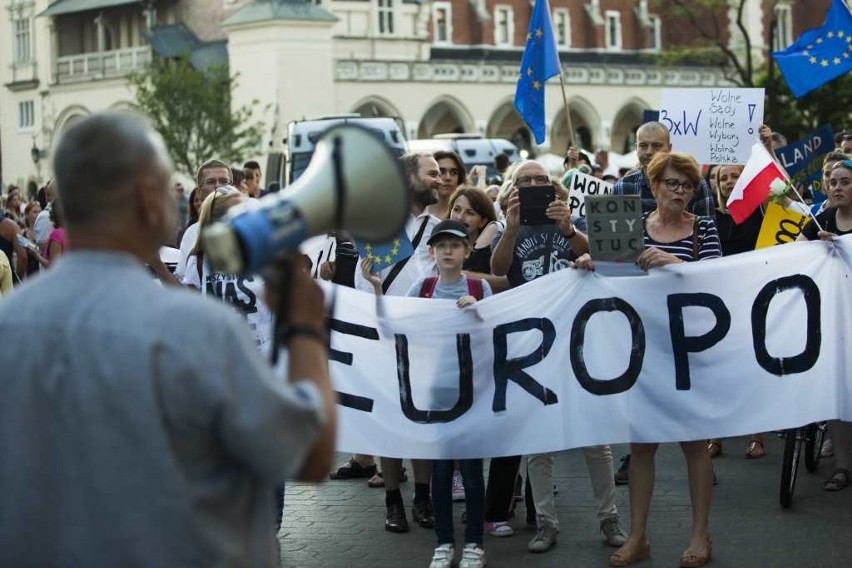 Marsz w obronie niezawisłości sądów przeszedł ulicami Krakowa