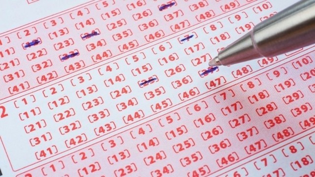 Wyniki Lotto 14.01.2024 r. Liczby Lotto, Lotto Plus, numery duży lotek, Multi Multi, Kaskada. Losowanie Lotto z 14.01.2024 na żywo