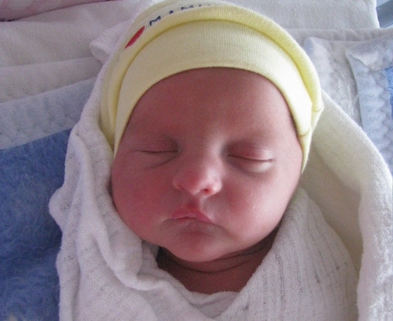 Nikola Drust urodziła się 3 marca, ważyła 2480 g i mierzyła...