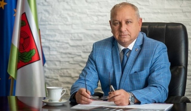 Robert Kowalczyk, burmistrz Pionek, został Samorządowcem Roku 2021 w regionie radomskim.