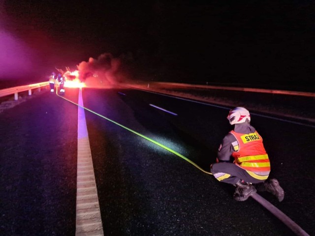 Pożar BMW na autostradzie A4 pod Tarnowem