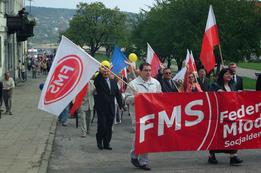 Tak we Włocławku przed laty wyglądały pochody 1 Maja [zdjęcia archiwalne]