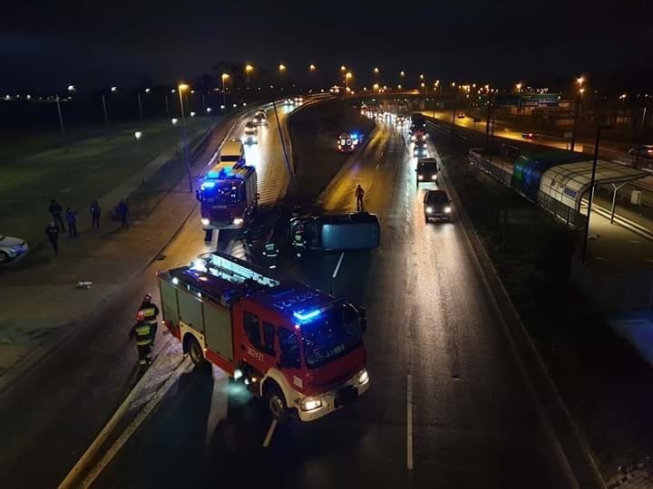 Wypadek na ul. Hangarowej w Szczecin. Zderzyły się dwa samochody