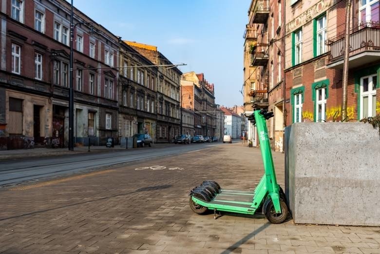 Ponad 7,5 tys. kilometrów na hulajnogach elektrycznych -...