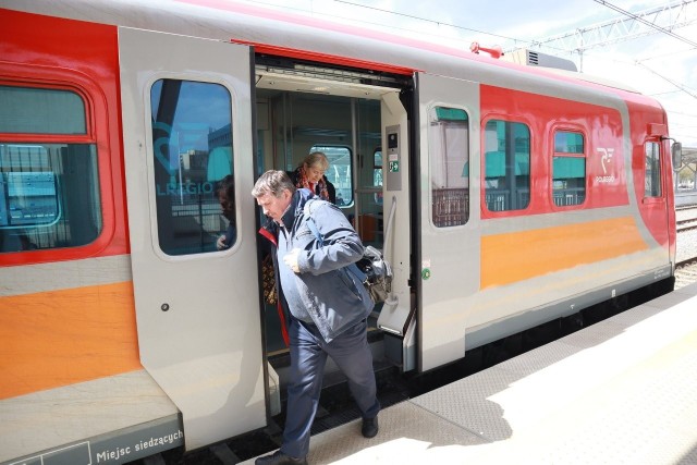 Na Kujawach i Pomorzu spółka Polregio obsługuje przewozy pasażerskie na liniach zelektryfikowanych.