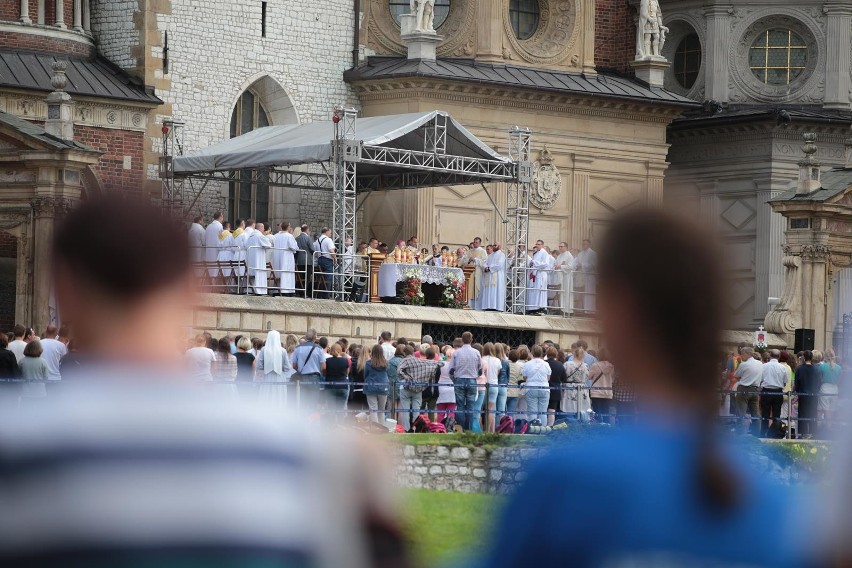 XXXVIII Piesza Pielgrzymka Krakowska wyruszyła z Wawelu na...