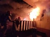 Nocny pożar w Jastrzębiu-Zdroju. Spłonął domek letniskowy. Na szczęście nie było ofiar