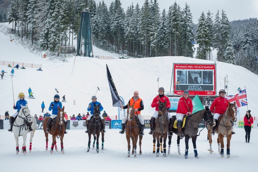 Czechy: śnieżne polo w Szpindlerowym Młynie [ZDJĘCIA]