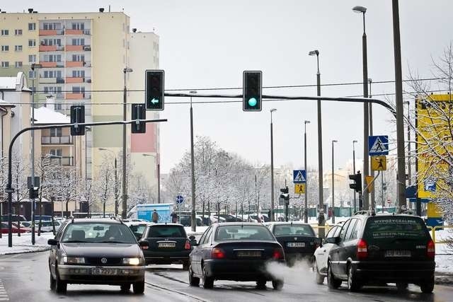 Skrzyżowanie ulicy Solskiego z Bielicką na Szwederowie również można pokonać jadąc z zieloną falą