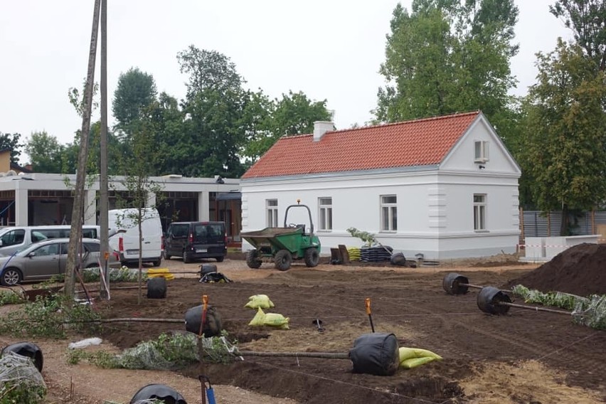 Ostrów Mazowiecka. Budowa Muzeum Dom Rodziny Pileckich dobiega końca. Zobacz zdjęcia