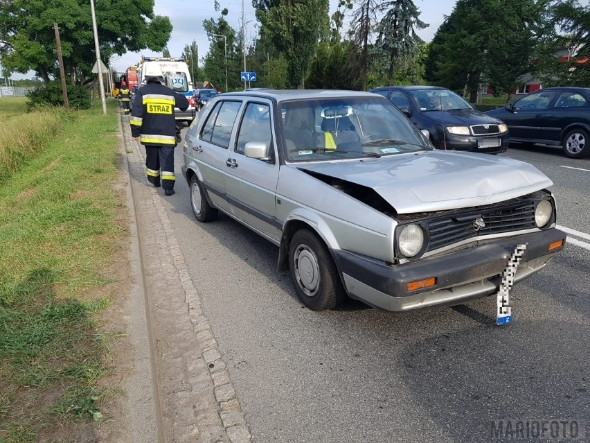 Opel, mazda i volkswagen golf zderzyły się około godz. 7 na...