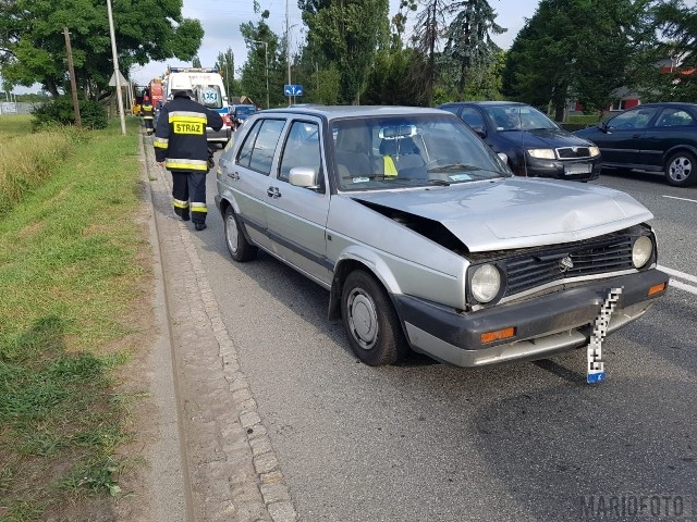 Opel, mazda i volkswagen golf zderzyły się około godz. 7 na ul Wrocławskiej w rejonie skansenu. Nikt nie ucierpiał, ale kolizja spowodowała poważne utrudnienia w ruchu. Sprawca zdarzenia, kierowca golfa, został ukarany mandatem.