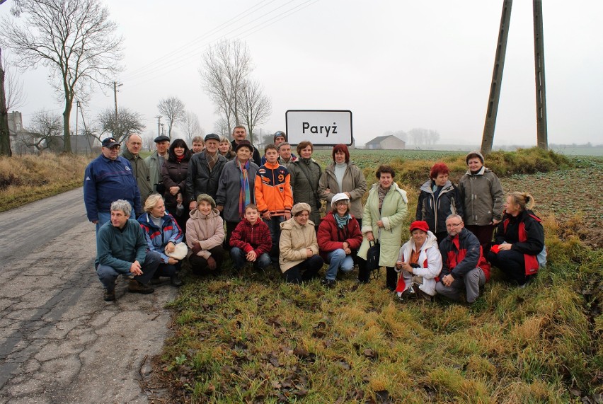 W naszym regionie jest - a jakże - Paryż! Ten znajduje się...