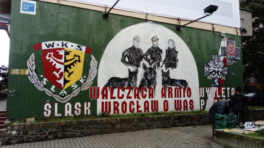 Mural kibiców Śląska w hołdzie żołnierzom wyklętym zostanie usunięty?